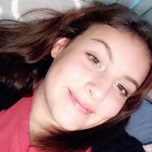 Meet your Posher, Alyson